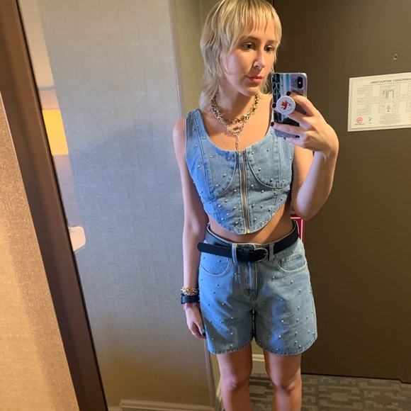 Meet your Posher, Chelsea - Picture 2 of 3